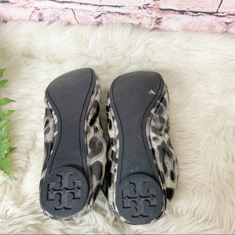 Tory Burch Eddie Snow Leopard Ballet Flats 6 - Picture 10 of 11